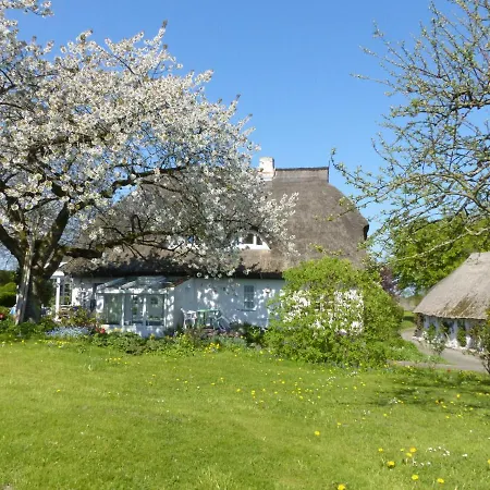 Ferienwohungen Im Feriengarten Dg