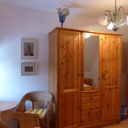 Ferienwohungen Im Feriengarten Dg Apartament *